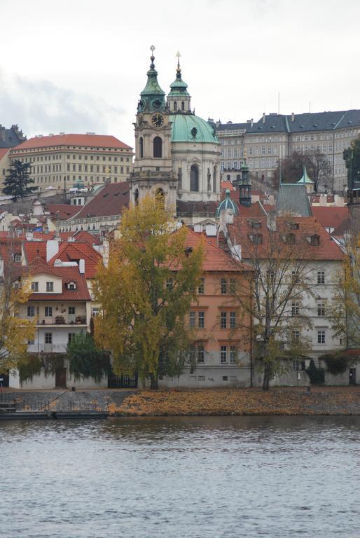 Apartment Na Kampe Prag